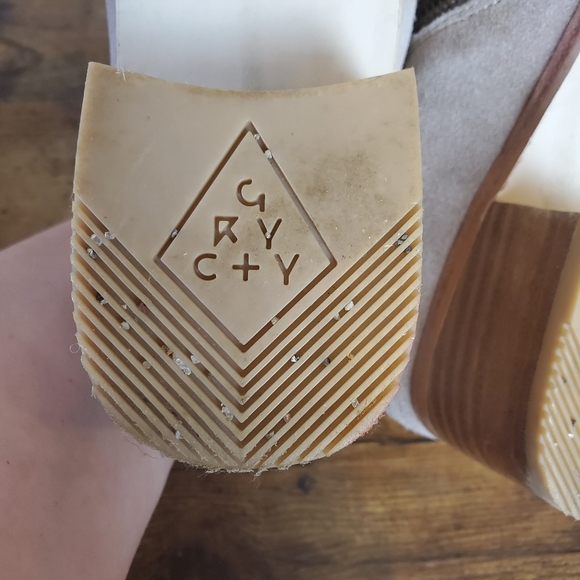 Grey City Suede Western Style Booties - Picture 6 of 6